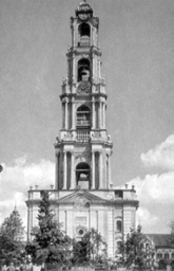И. Ф. Мичурин, И. Я. Шумахер, Д. В. Ухтомский. Колокольня в Троице-Сергиевой лавре. 1741—70 И. Ф. Мичурин, И. Я. Шумахер, Д. В. Ухтомский. Колокольня в Троице-Сергиевой лавре. 1741—70